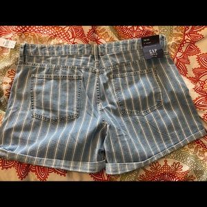 Women 16/33 denim striped gap shorts